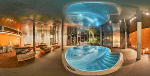 Indoor pool, outdoor pool, pool loungers - Hotel Garni Matterhorn Focus AG (Zermatt)