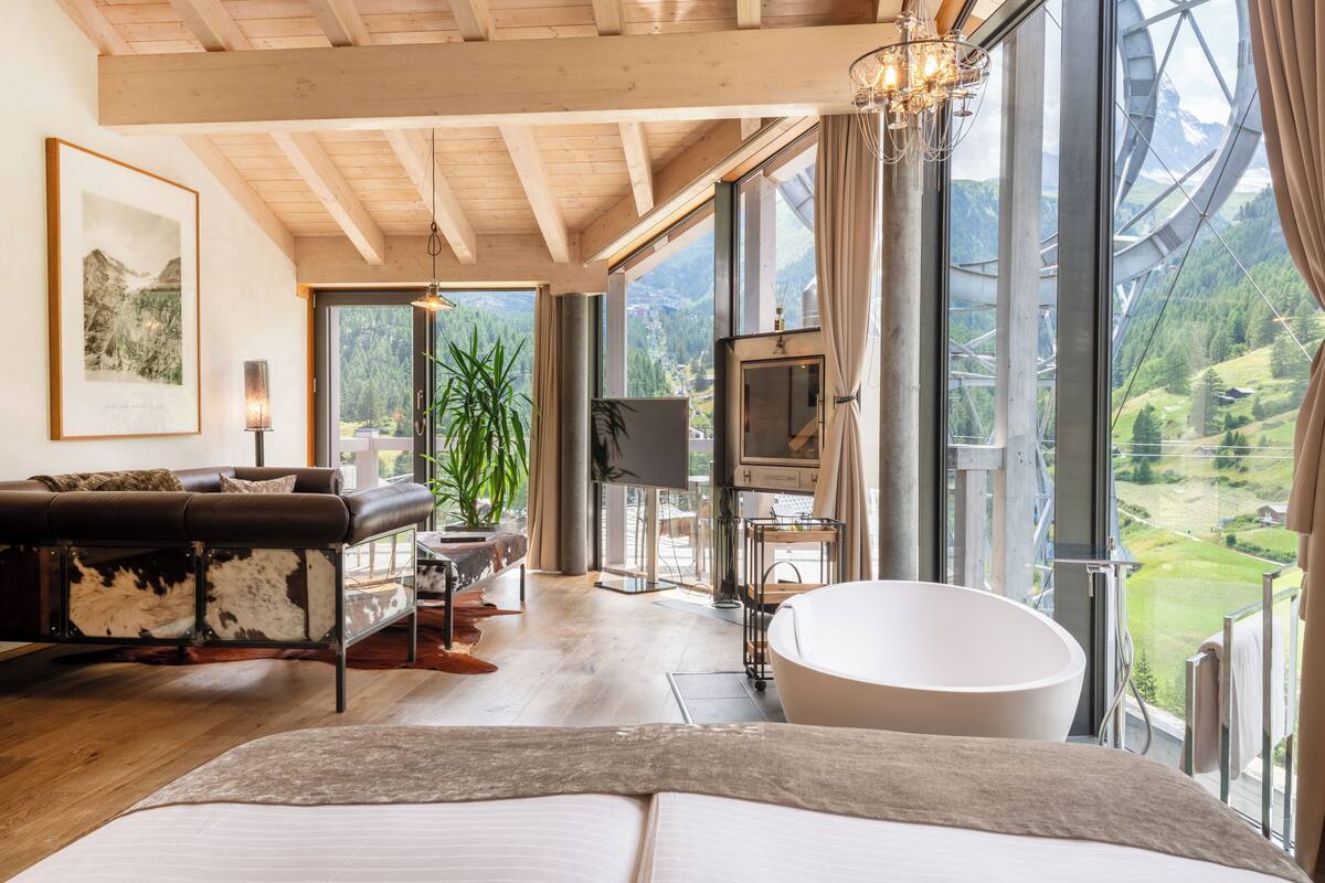 matterhorn roof suite, balcony (matterhorn view) | 1 bedroom, premium bedding, in-room safe, individually decorated