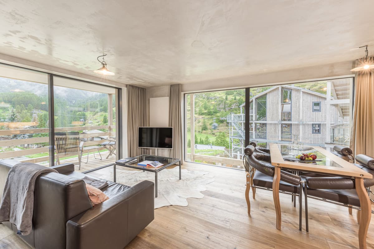 Chambre Familiale, balcon (Matterhorn view) | Coin séjour