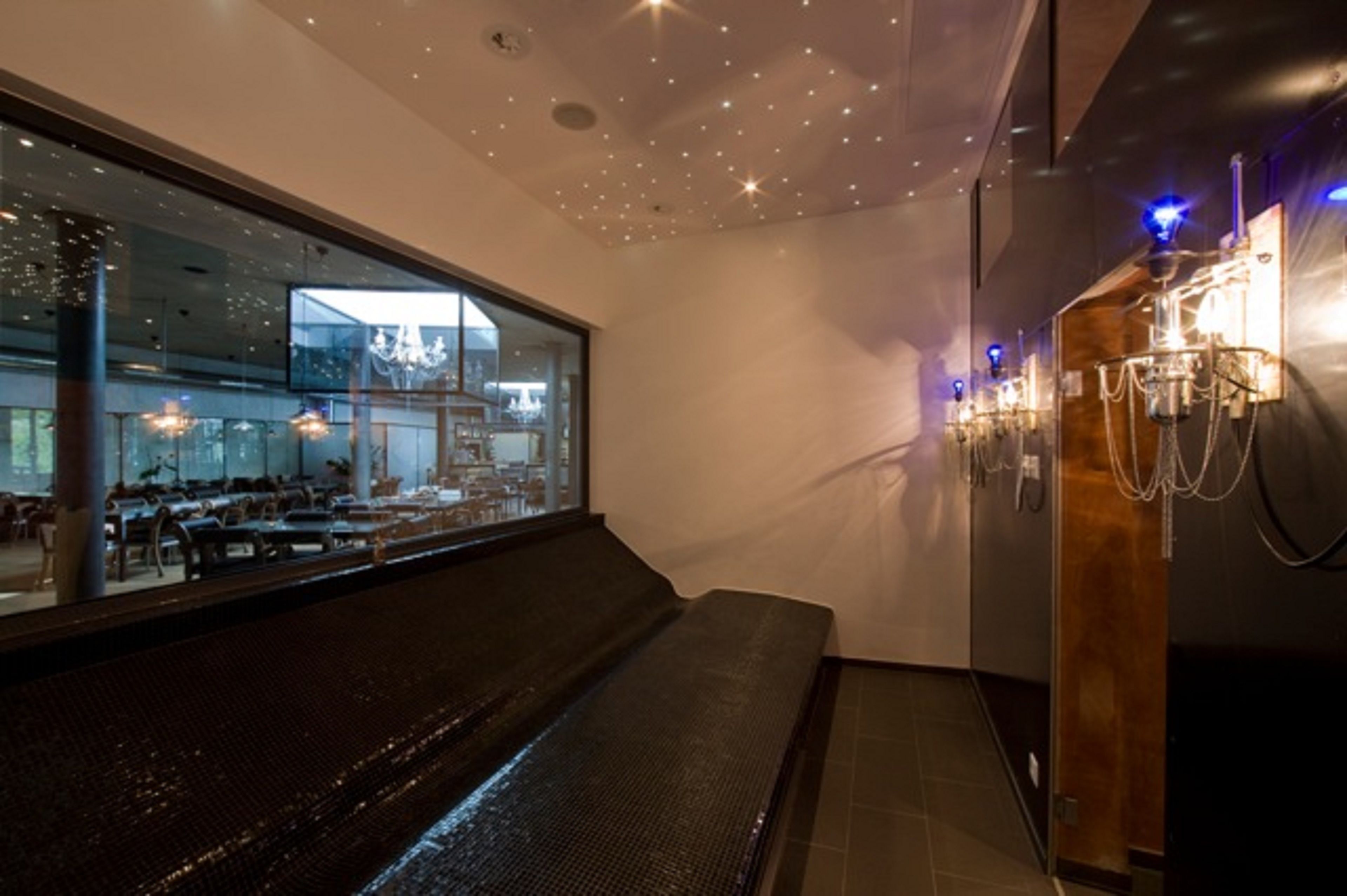 sauna, hot tub, steam room, turkish bath/hammam, body treatments