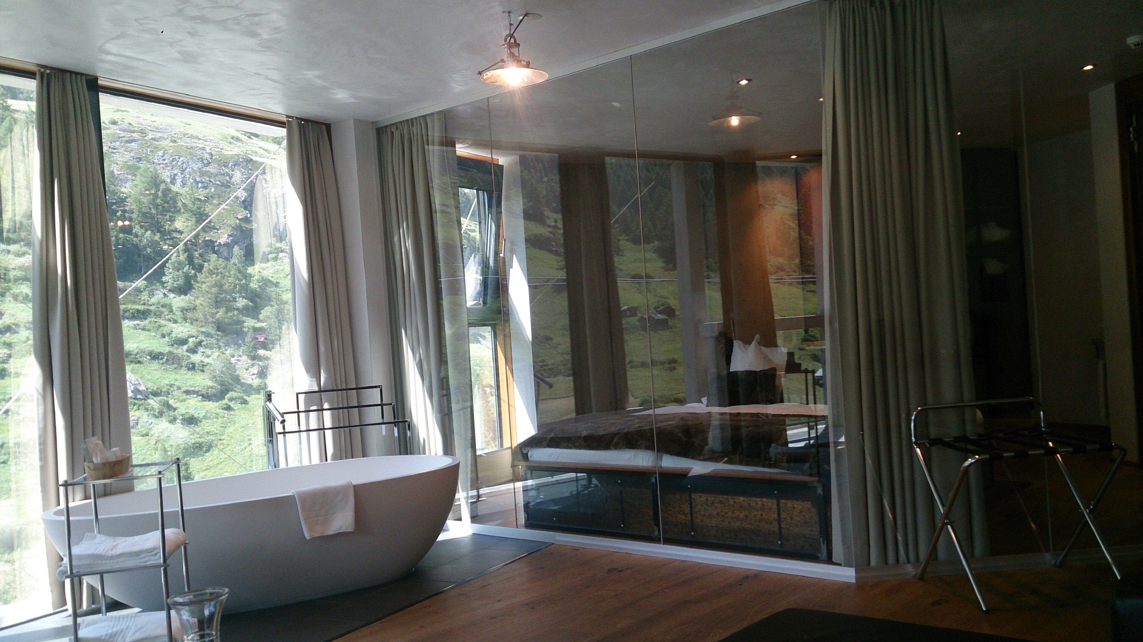 suite 50, mountain view | living room | led tv