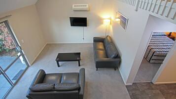 Standard Apartment, 2 Bedrooms | Living area