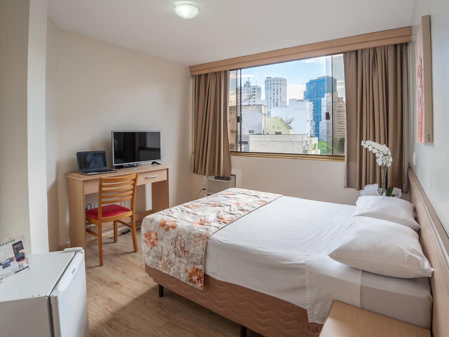 Pemandangan dari bilik