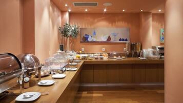 Gratis morgenmadsbuffet hver dag
