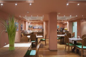 Breakfast served - Athens Center Square Hotel (Athens)