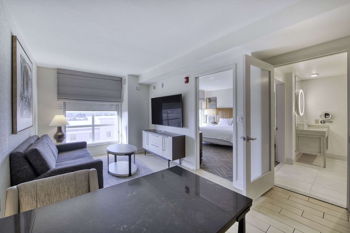 42-inch lcd tv with cable channels, tv, ipod dock