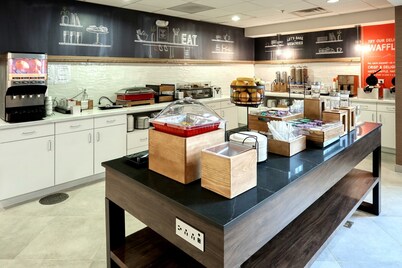 Hampton Inn & Suites Parsippany/North