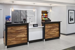Reception - Hampton Inn & Suites Parsippany/North (Parsippany)