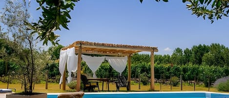 2 piscinas al aire libre, sillones reclinables de piscina