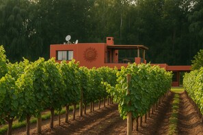 Casa Superior - Unique Comfort Villa | Premium bedding, blackout drapes, free WiFi, bed sheets