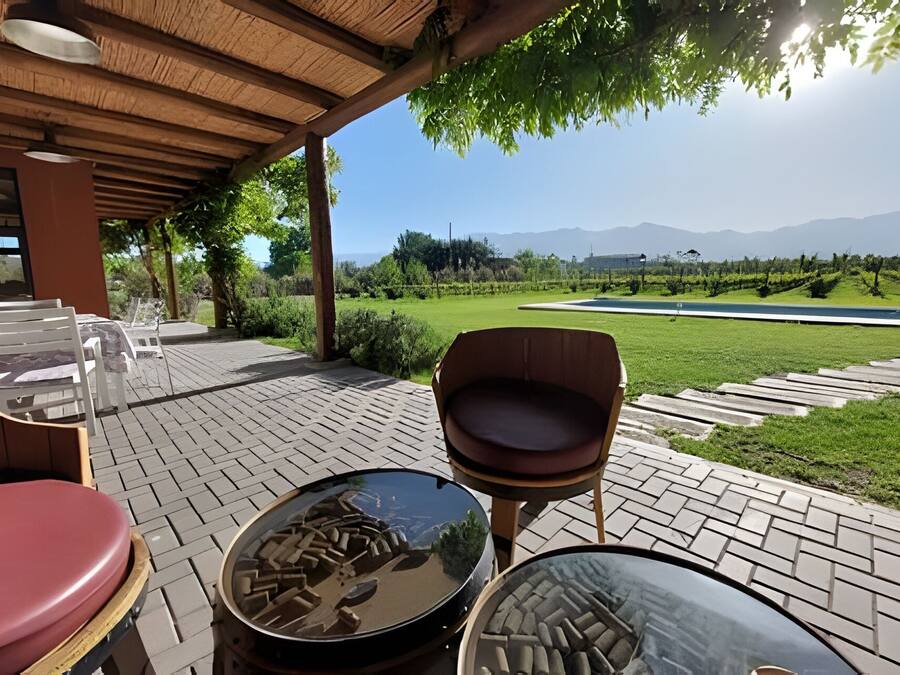 Villa | Buiten dineren | Lokale gerechten