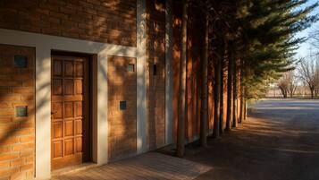 Premium Studio - House with vineyards view | Premium bedding, blackout curtains, free WiFi, bed sheets