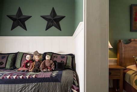1 habitación, decoración personalizada y muebles diferentes