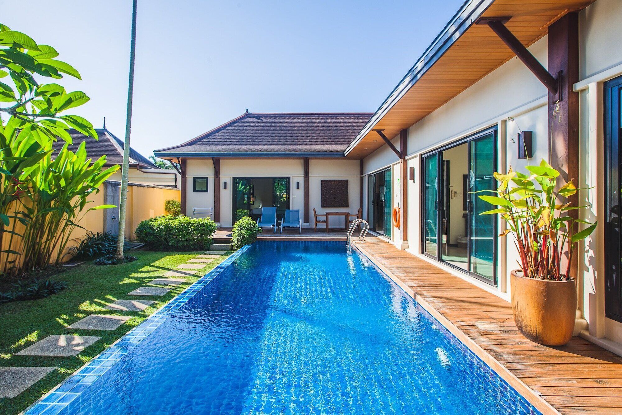 Indoor pool, outdoor pool