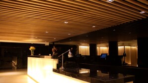 Check-in/check-out kiosk - Hotel Vista Express (Bangkok)