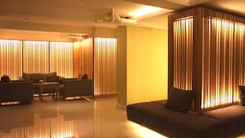 Check-in/check-out kiosk