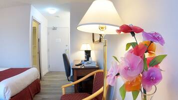 Room Two full beds (up to 4 pers) | Living area | TV