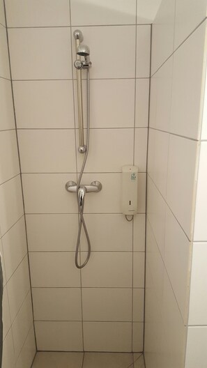 免费洗浴用品、吹风机、毛巾、肥皂
