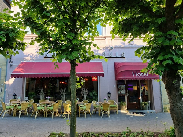 Coffre-fort, bureau, rideaux d’obscurcissement, accès au Wi-Fi (inclus)