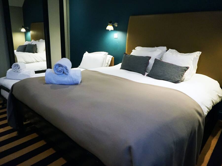 Desk, iron/ironing board, free WiFi, bed sheets