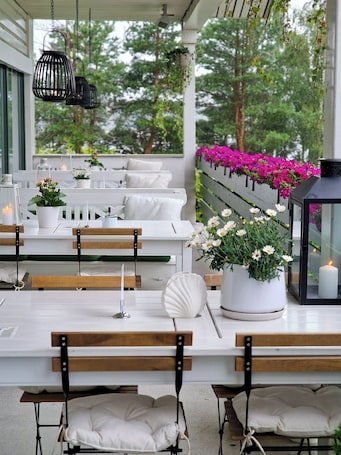 2 restaurantes; se sirve desayuno, almuerzo y cena; cocina internacional. Tyrifjord Hotell