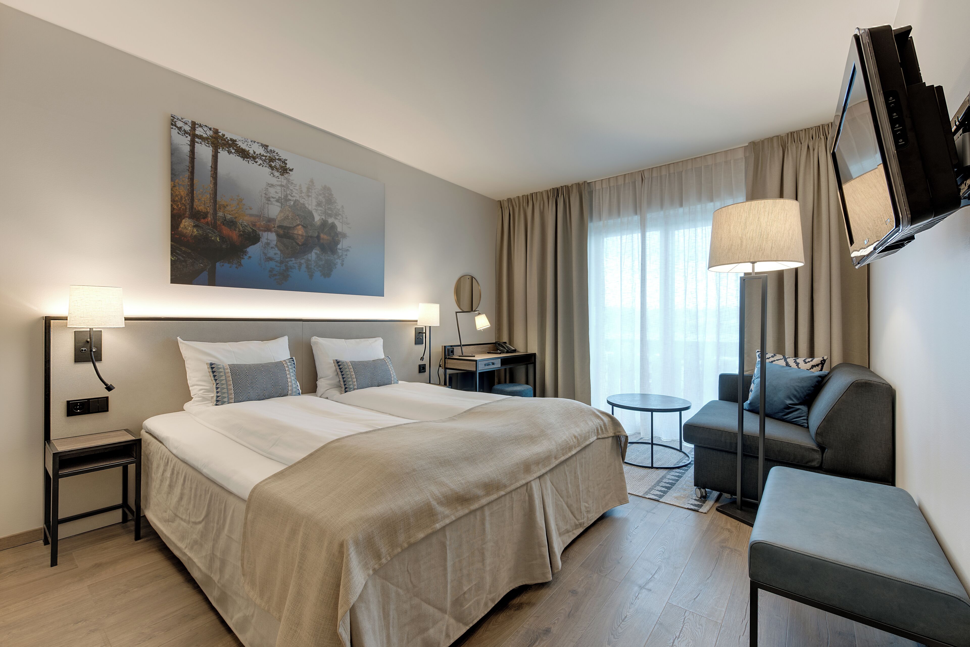 Classic Room Single or Double Lake View | Egyptian cotton sheets, hypo-allergenic bedding, down comforters