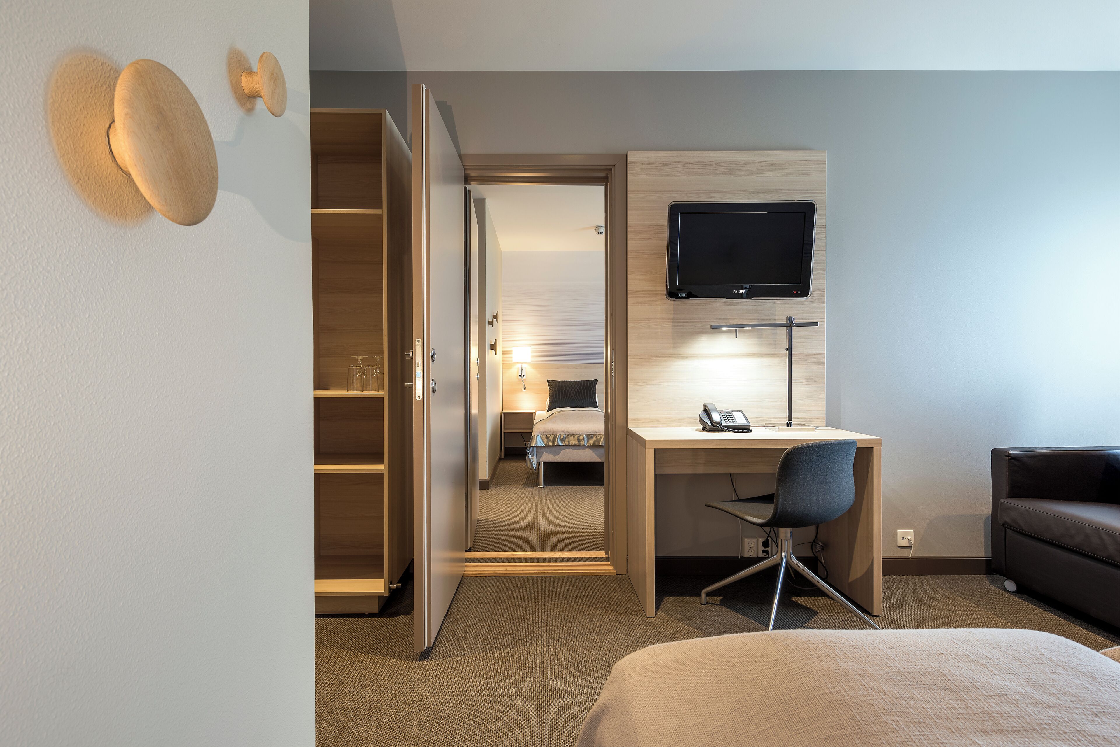 Family Room | Egyptian cotton sheets, hypo-allergenic bedding, down comforters