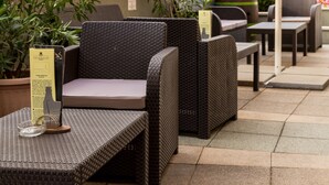Terrace/patio - CE Plaza Hotel (Siófok)