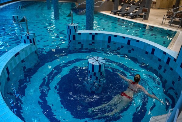 Indoor pool, outdoor pool