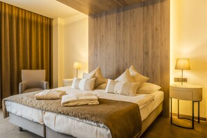 Habitació estàndard | Minibar, caixa forta a l'habitació i escriptori 