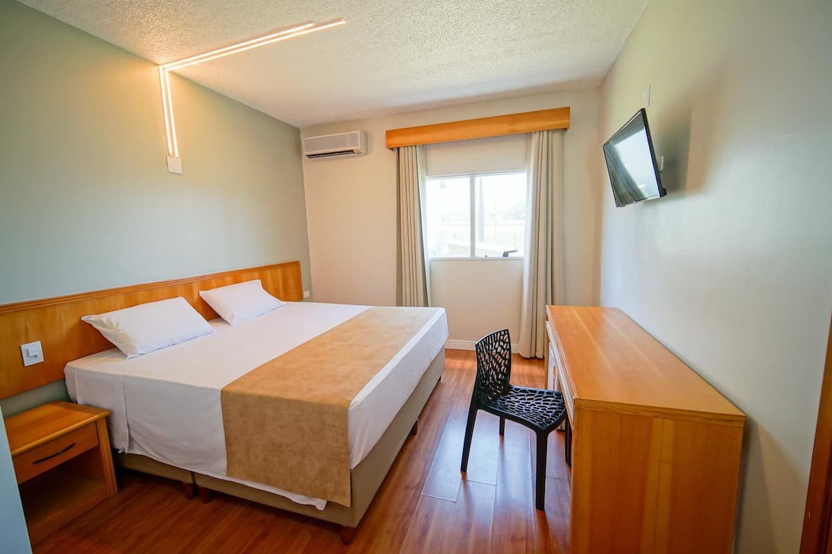 Minibar, in-room safe, desk, laptop workspace