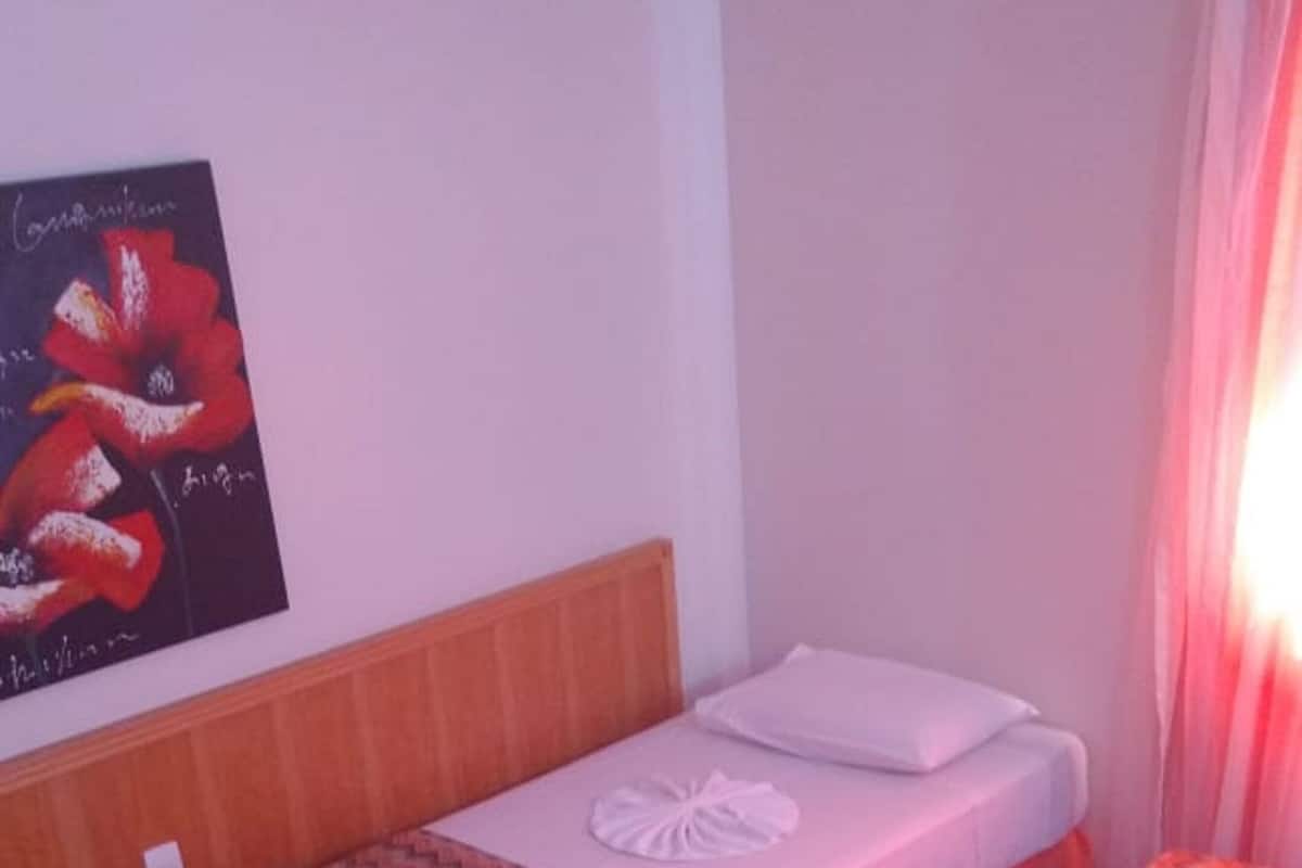 Standard Triple Room | 1 bedroom, minibar, in-room safe, desk