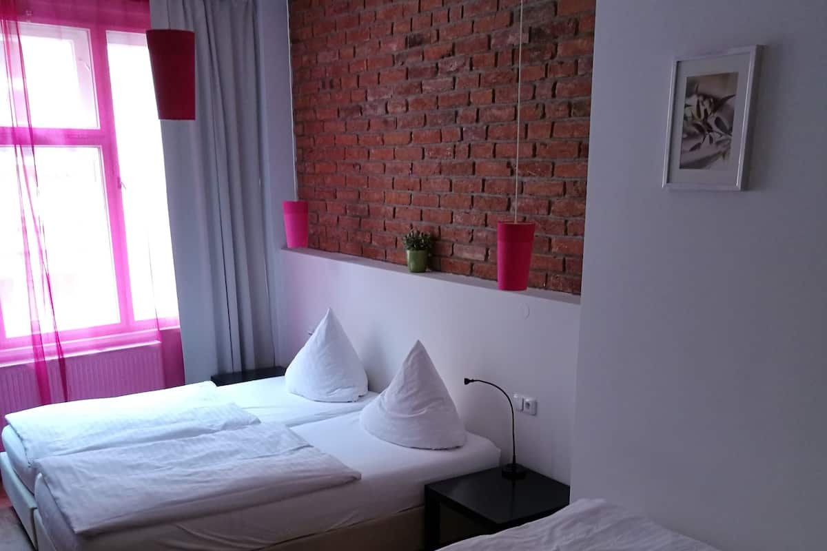Literie hypoallergénique, matelas Select Comfort, minibar
