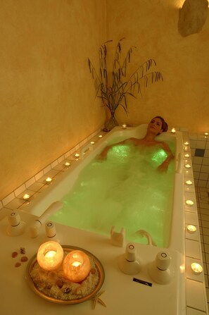 Hammam, soins corporels, enveloppements corporels, gommages corporels