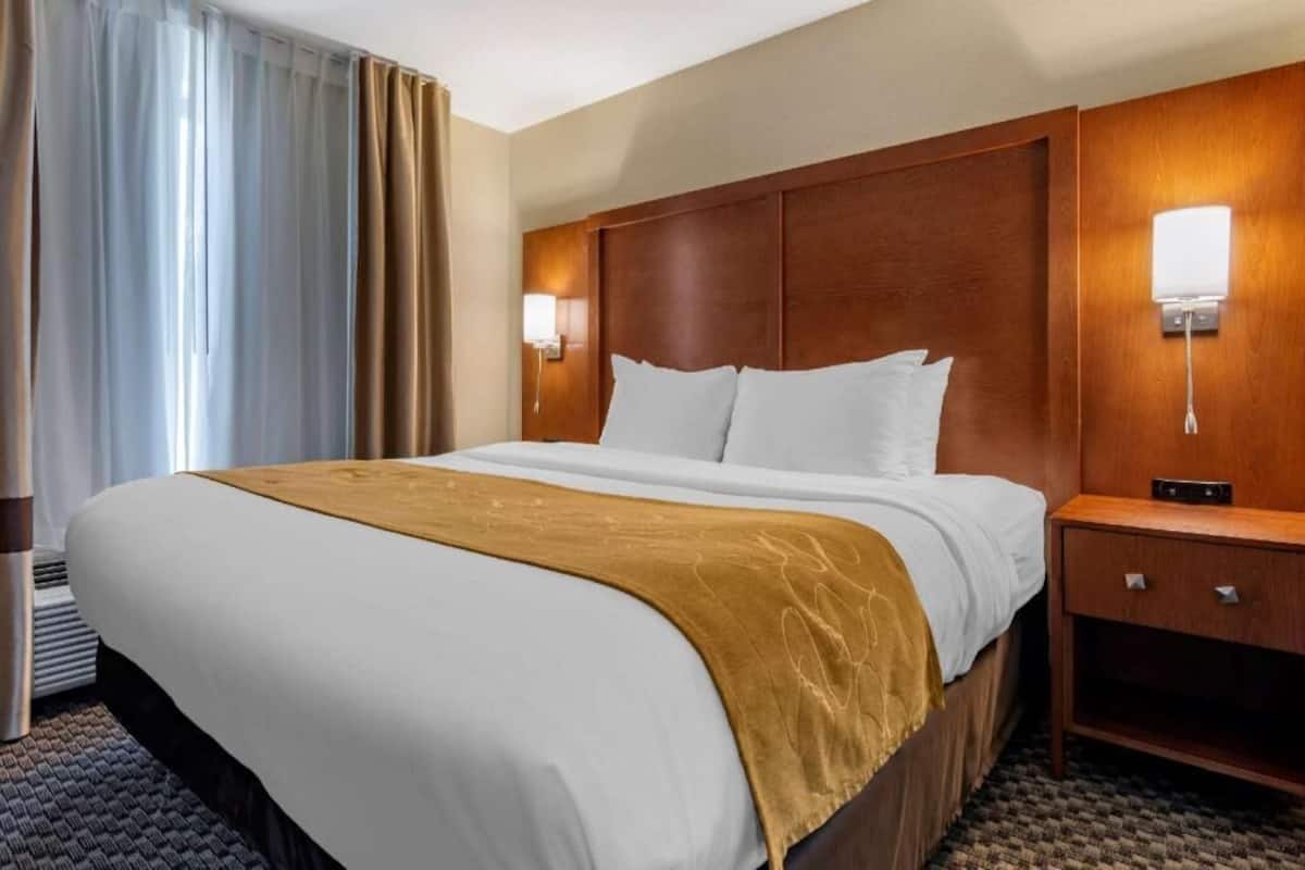 Pillow-top beds, desk, laptop workspace, iron/ironing board