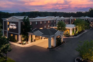 Exterior - Hampton Inn & Suites Hartford/Farmington (Farmington)