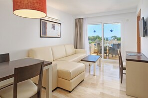 Roupas de cama premium, escrivaninha, berços grátis, Wi-Fi de cortesia