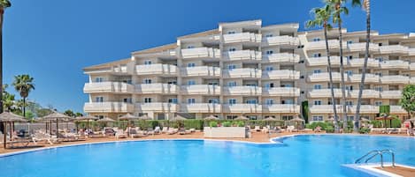 Indoor pool, outdoor pool, pool loungers