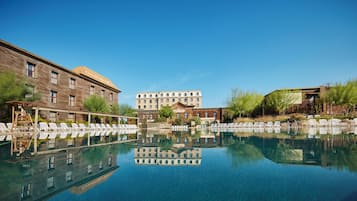 3 outdoor pools, pool umbrellas, sun loungers