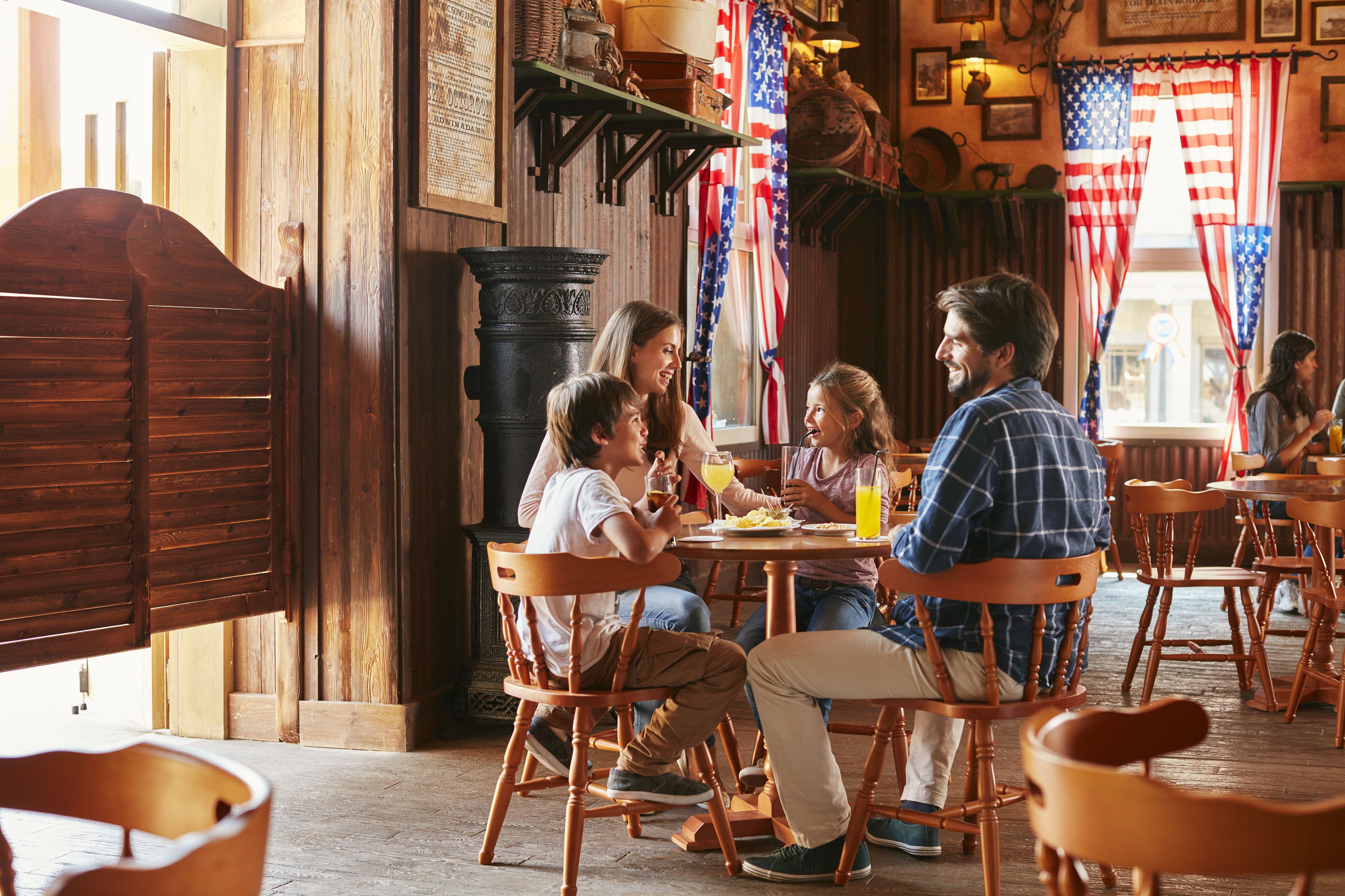 breakfast and dinner served, international cuisine