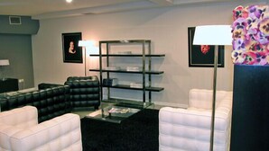 Lobby sitting area - Inffinit Sanxenxo Playa (Sanxenxo)