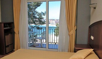 Minibar, in-room safe, desk, blackout drapes