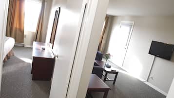 1 bedroom, iron/ironing board, free cribs/infant beds, free WiFi