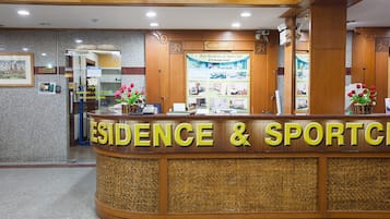 Check-in/check-out kiosk