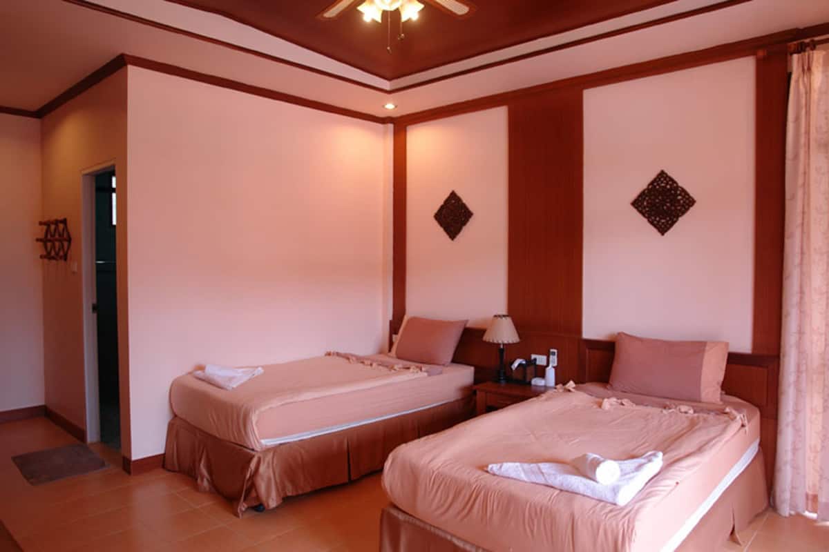 Casa de campo | Decoración personalizada, muebles diferentes, escritorio y wifi gratis