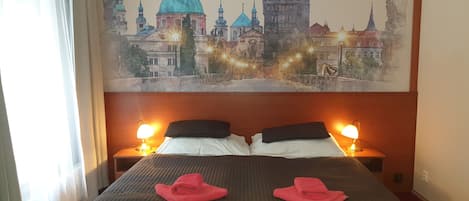 Double Room | In-room safe, cots/infant beds, free WiFi