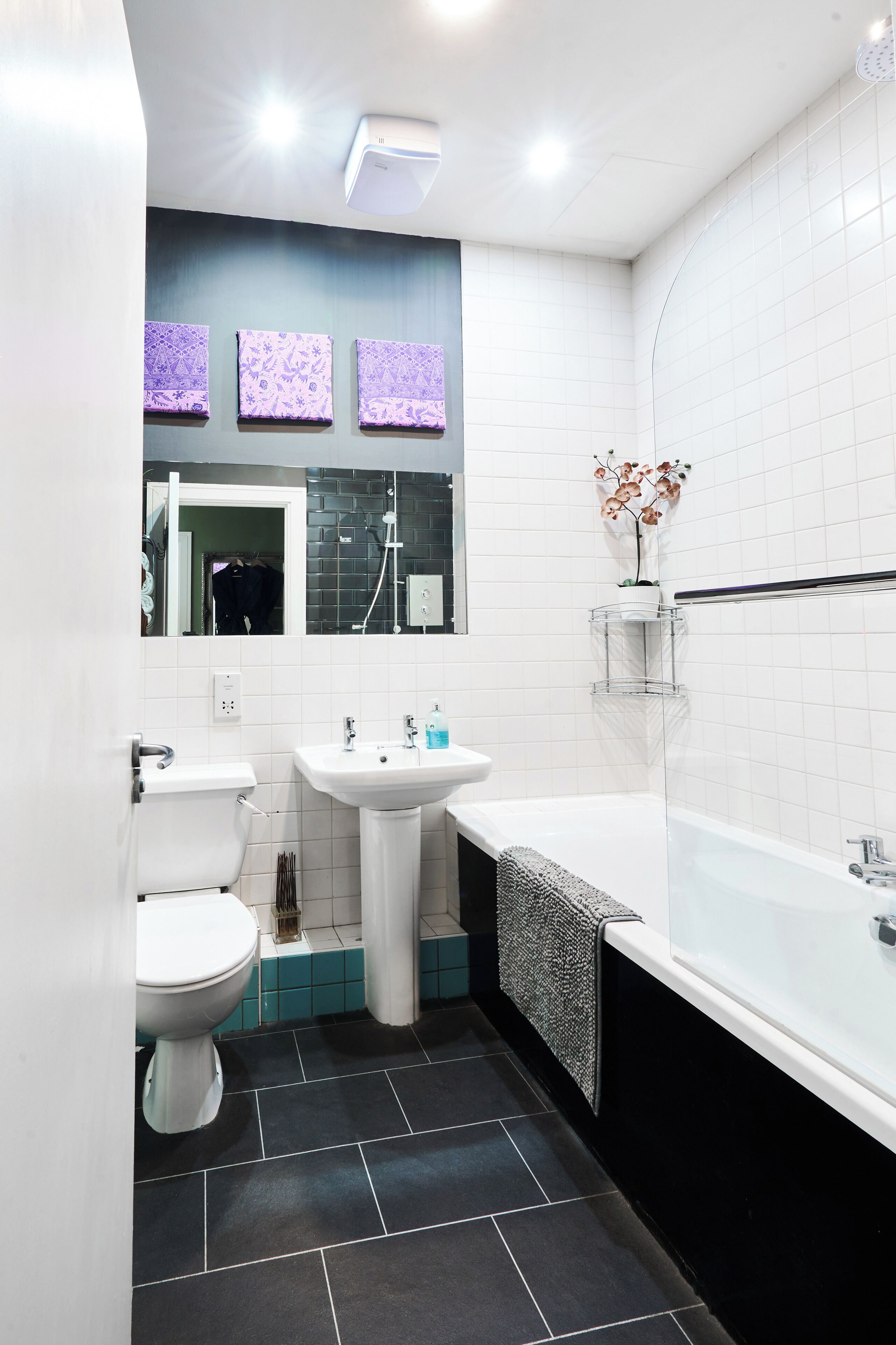 Luxury Apartment | Bathroom | Towels
