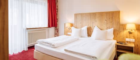 2 chambres, literie de qualité supérieure, surmatelas, bureau