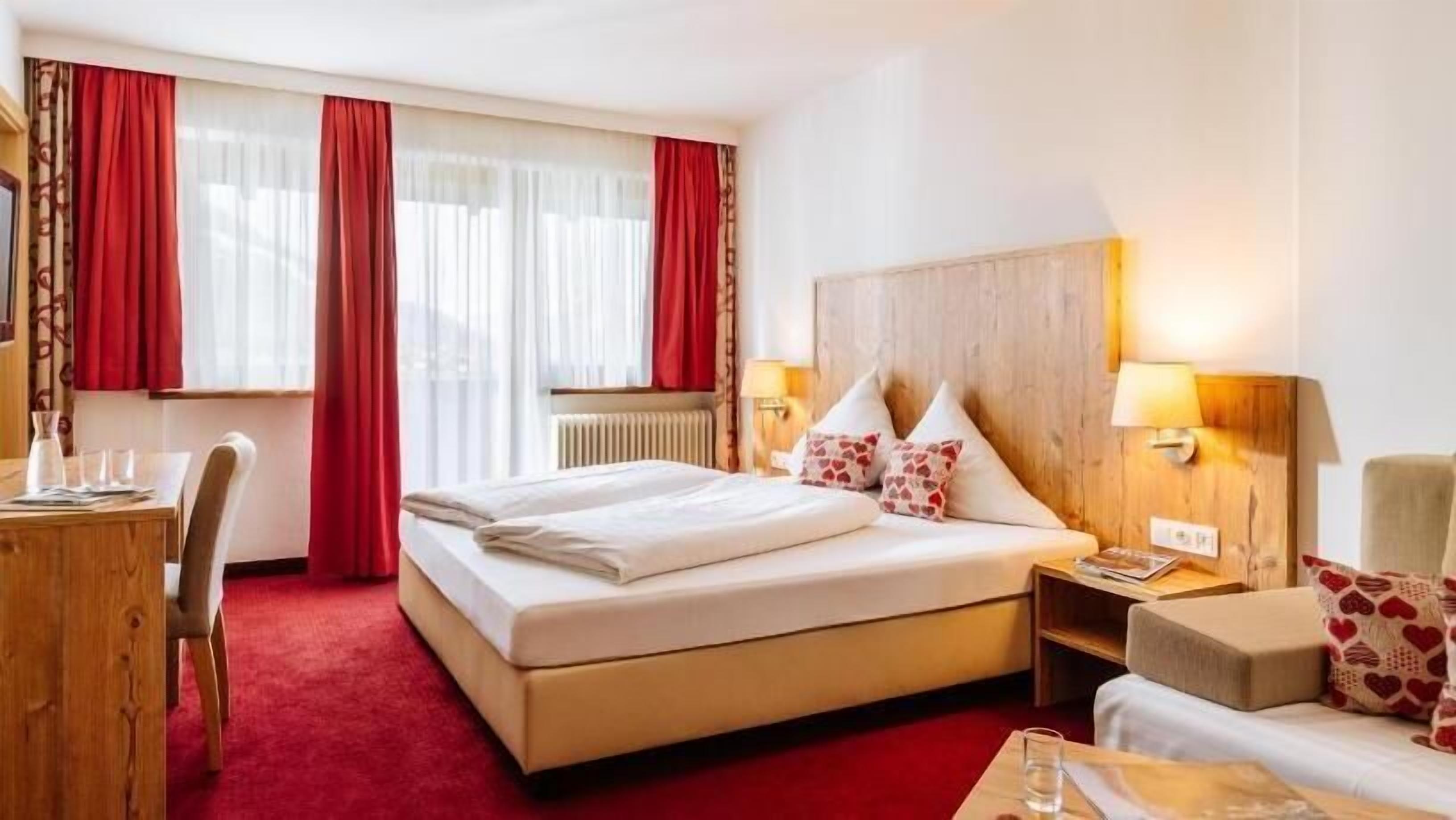 Premium bedding, pillowtop beds, desk, soundproofing