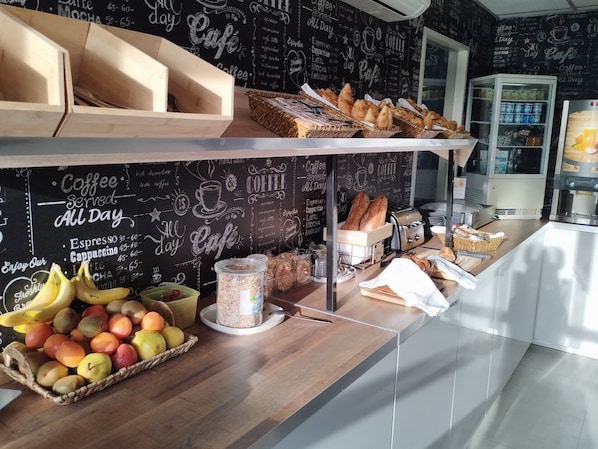 Daily continental breakfast for a fee - Fasthôtel Clermont Ferrand Hôtel (Gerzat)